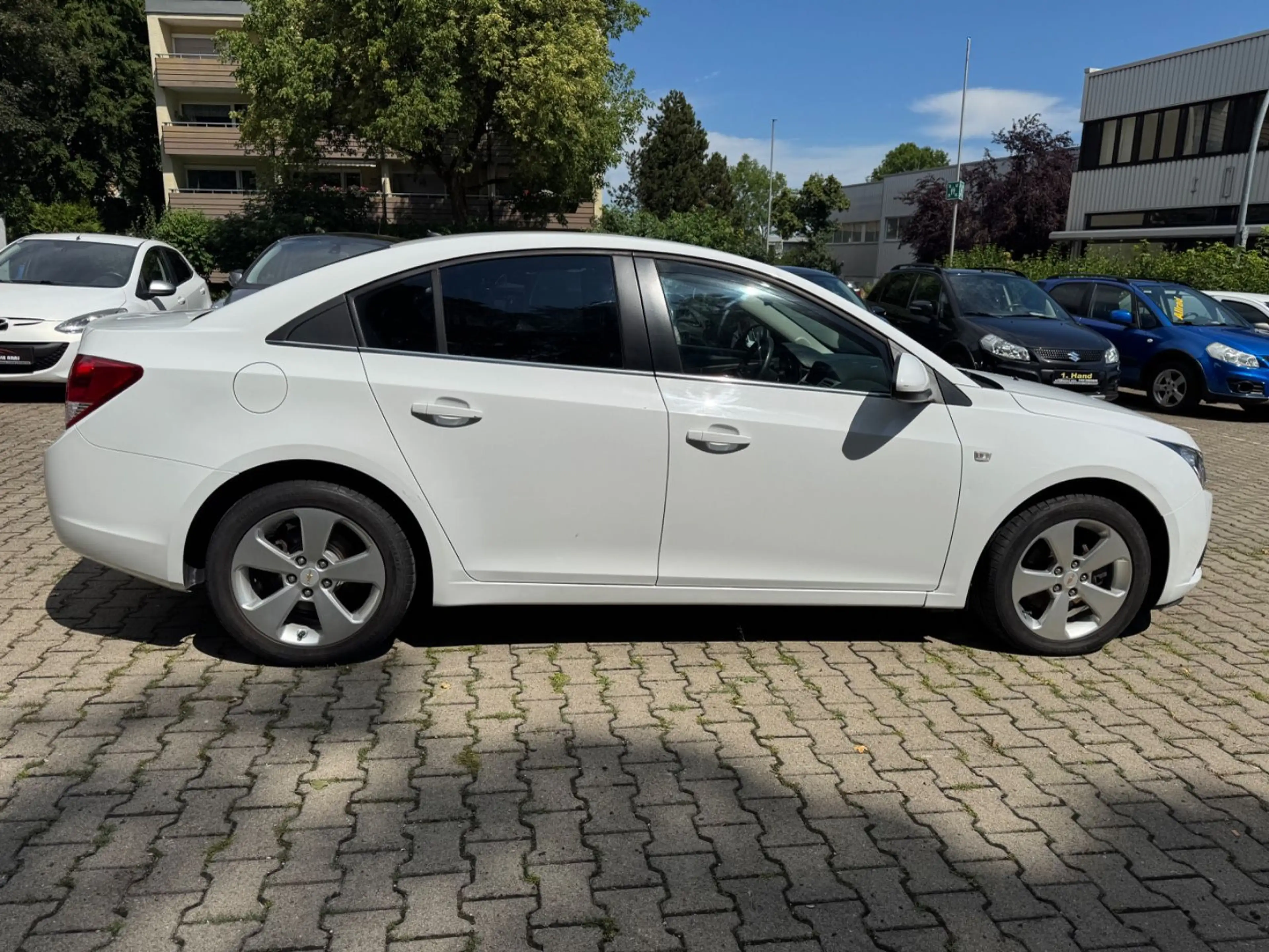 Chevrolet Cruze 2.0 120 kW D KAT LTZ Tüvneu 1hand leder — photo 5