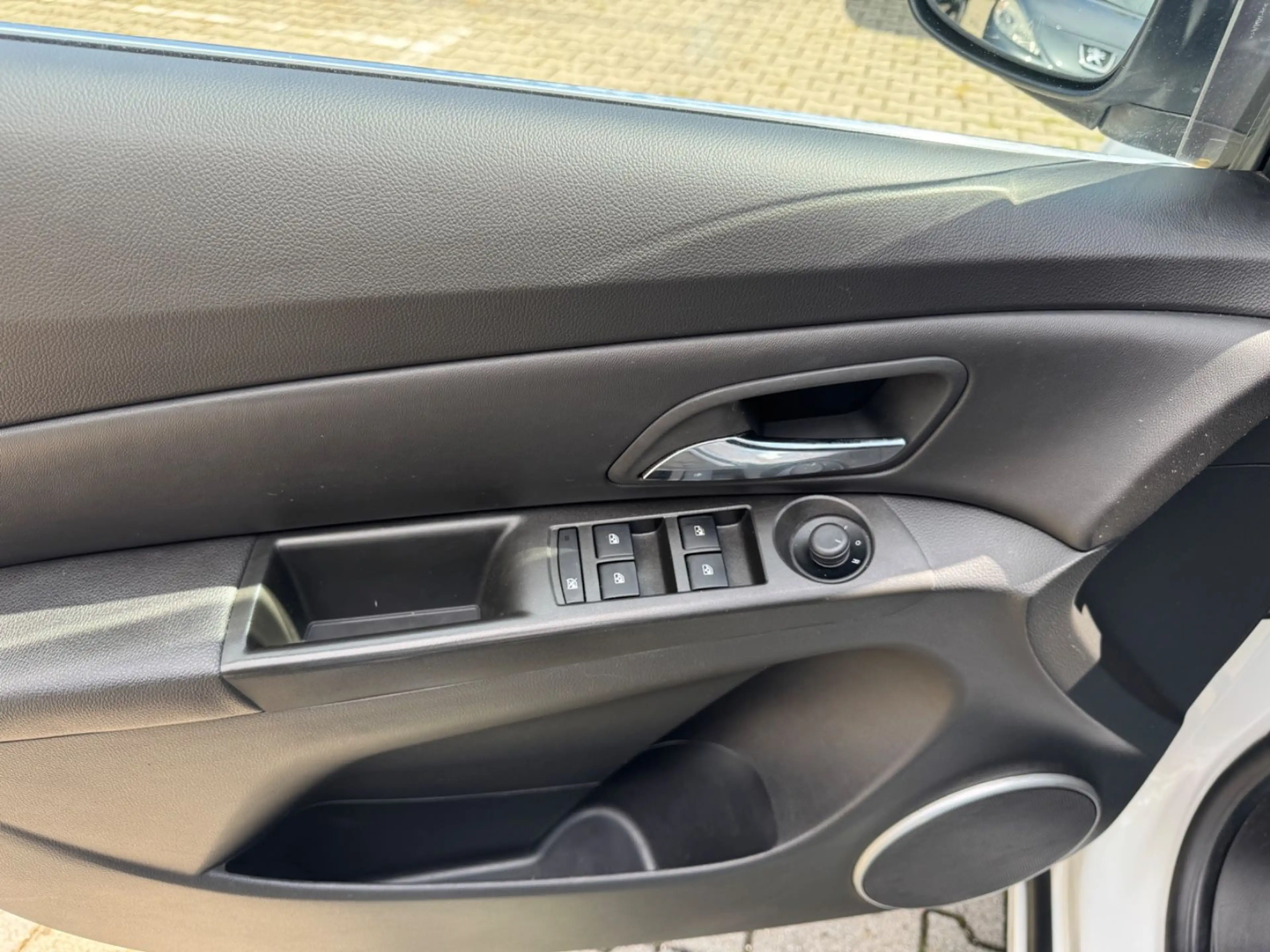 Chevrolet Cruze 2.0 120 kW D KAT LTZ Tüvneu 1hand leder — photo 11