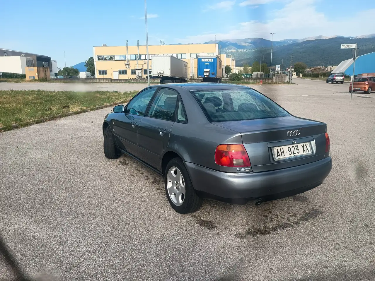 Audi A4 1.8 auto, foto 3