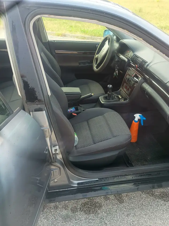 Audi A4 1.8 auto, foto 9