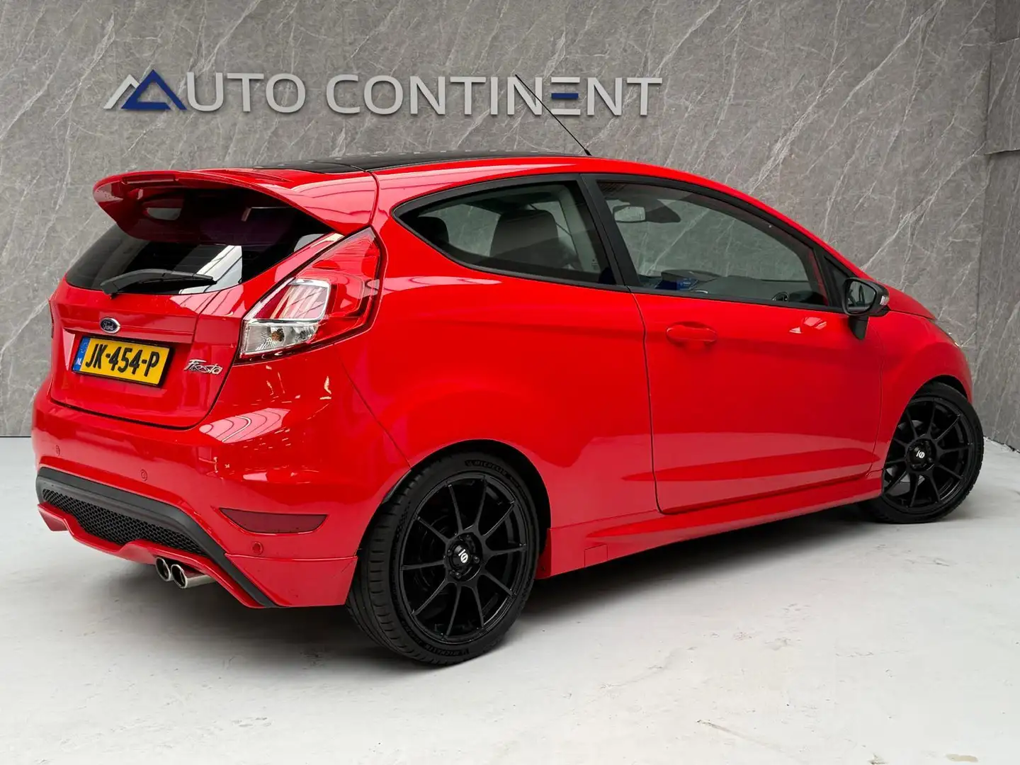 Ford Fiesta 1.0 Red Edition 140 PK / 1e Eigenaar / Nwe Motor Rouge - 2