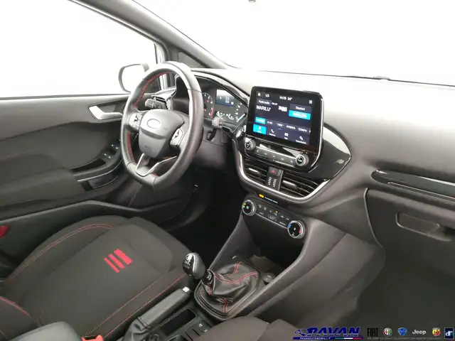 Ford Fiesta view 9