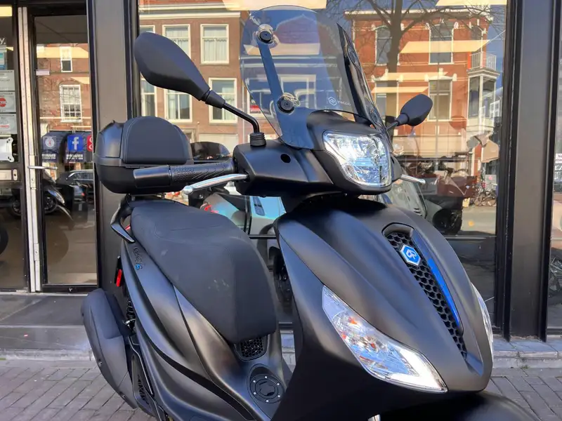Piaggio MEDLEY 200 - foto 6