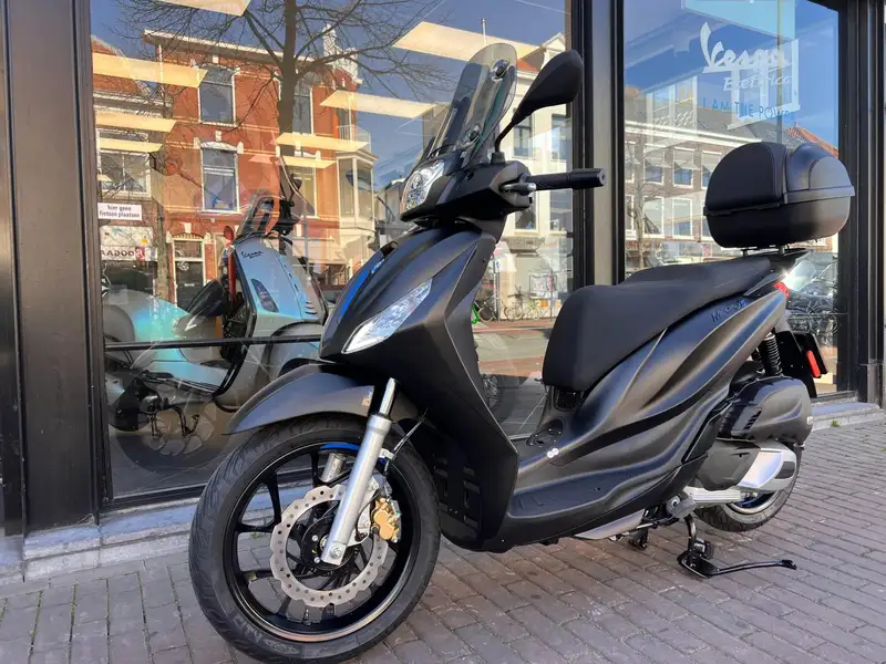 Piaggio MEDLEY 200 - foto 4