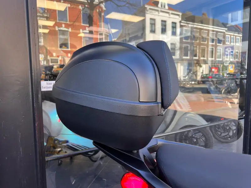 Piaggio MEDLEY 200 - foto 8