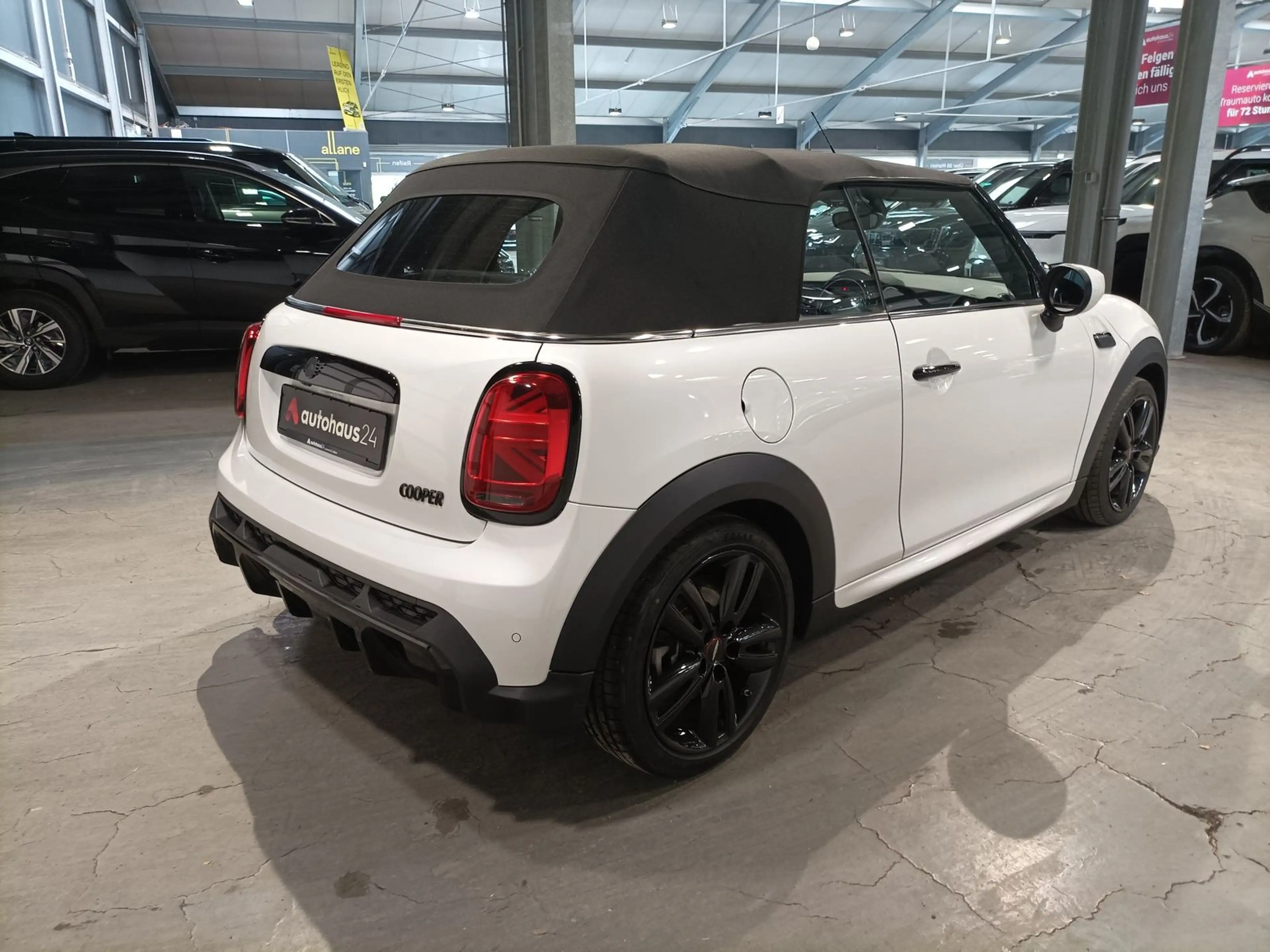MINI Cooper Cabrio Cabrio Cooper JCW Trim LED|Navi|PDC|Kamera|SHZ — photo 5