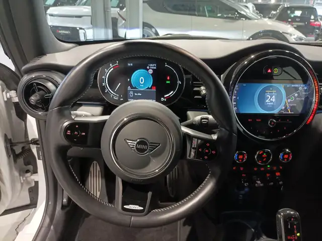 Mini Convertible view 10