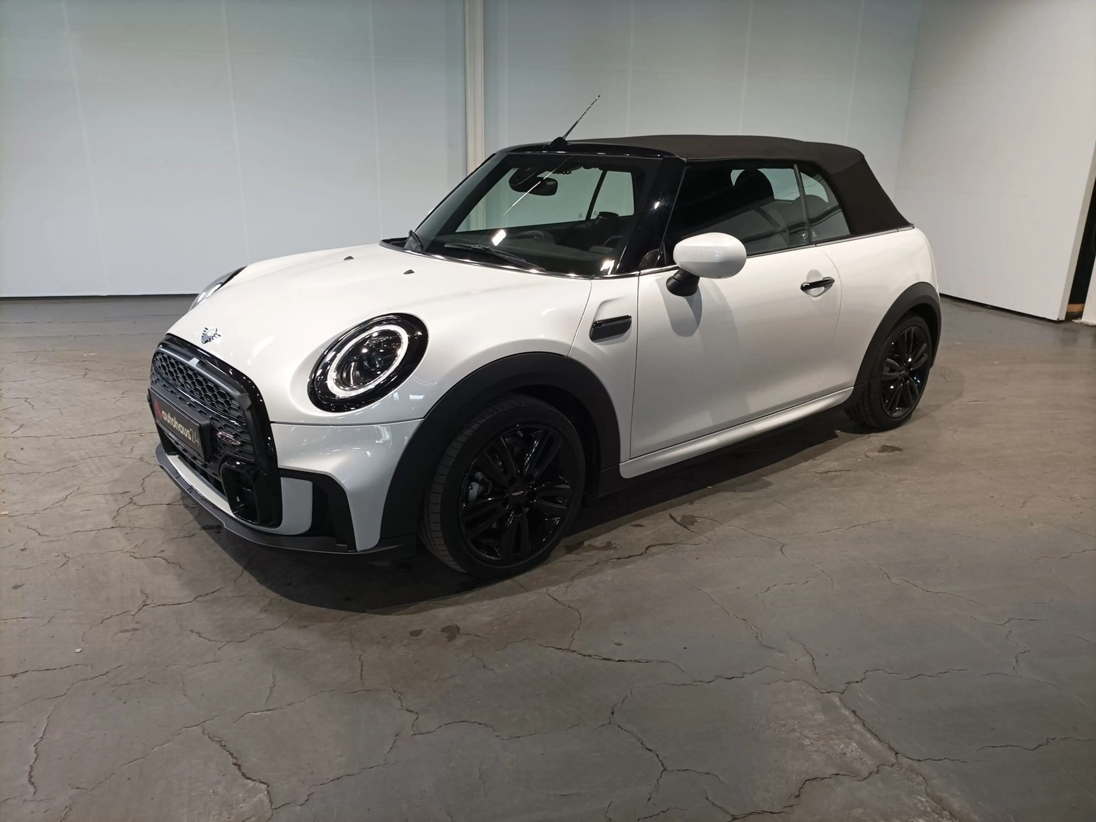 MINI Cooper Cabrio Cabrio Cooper JCW Trim LED|Navi|PDC|Kamera|SHZ — photo 3