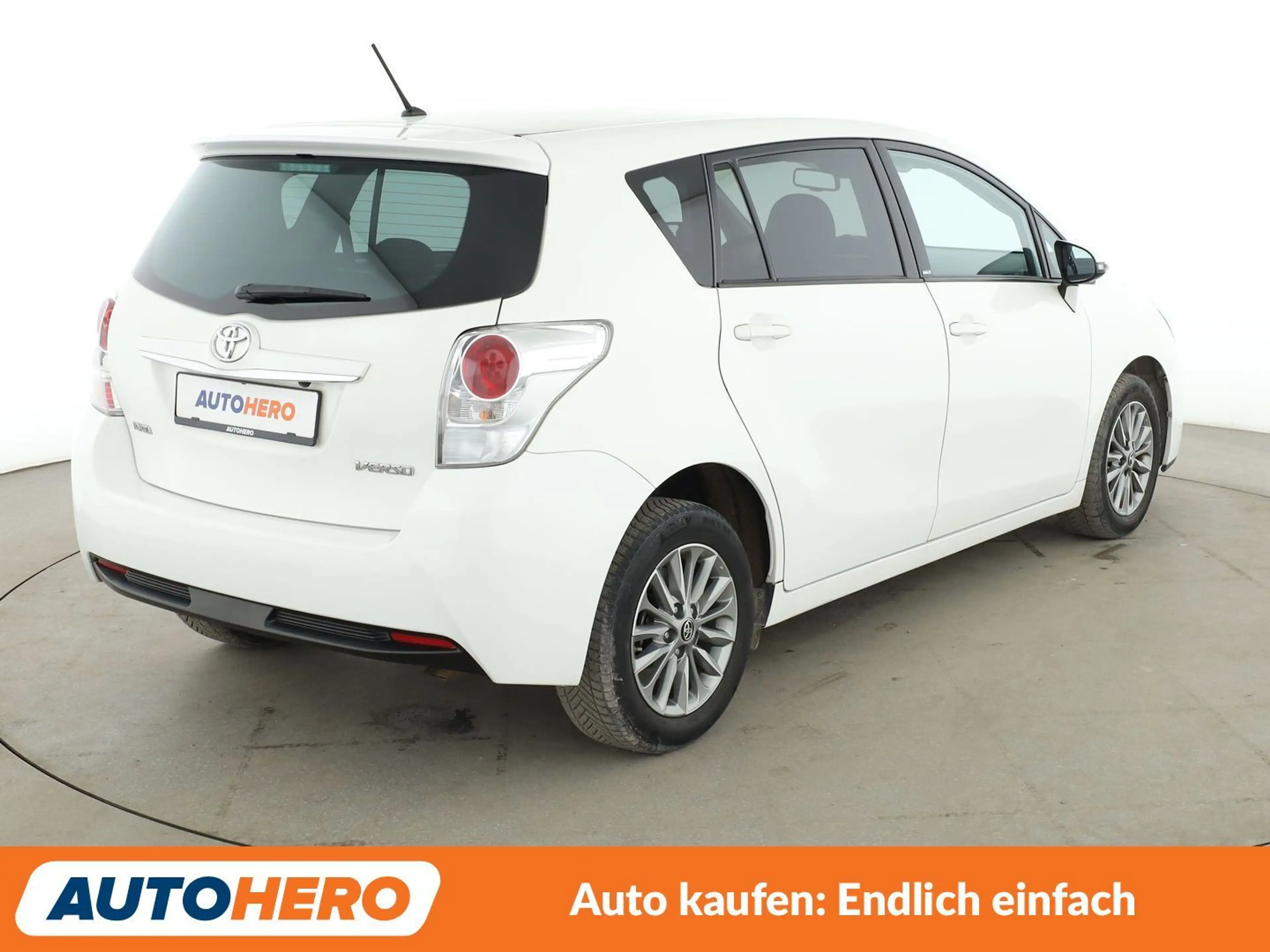 Toyota Verso 1.6 D-4D Edition-S*TEMPO*CAM*PDC*SHZ*BLUETOOTH* — photo 6