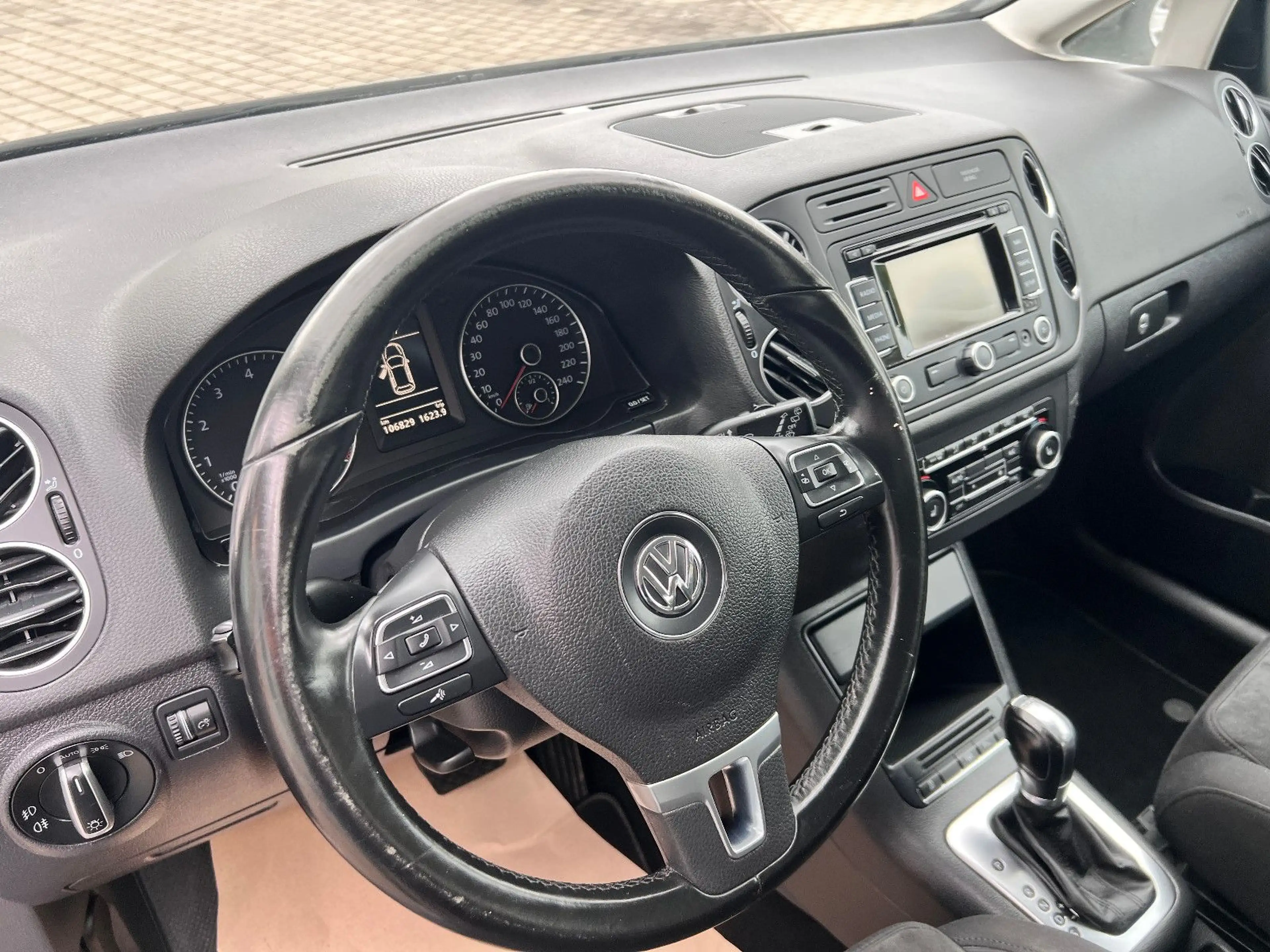 Volkswagen Golf Plus 1,4 TSI Highline Bi-Xenon Automatik — photo 13