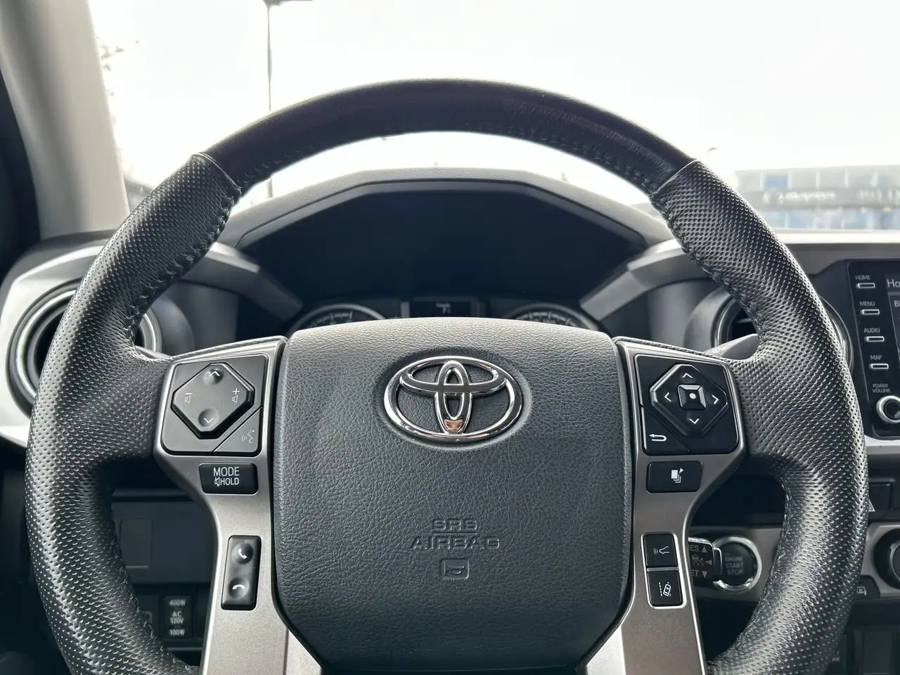 Toyota Tacoma снимка Toyota Tacoma