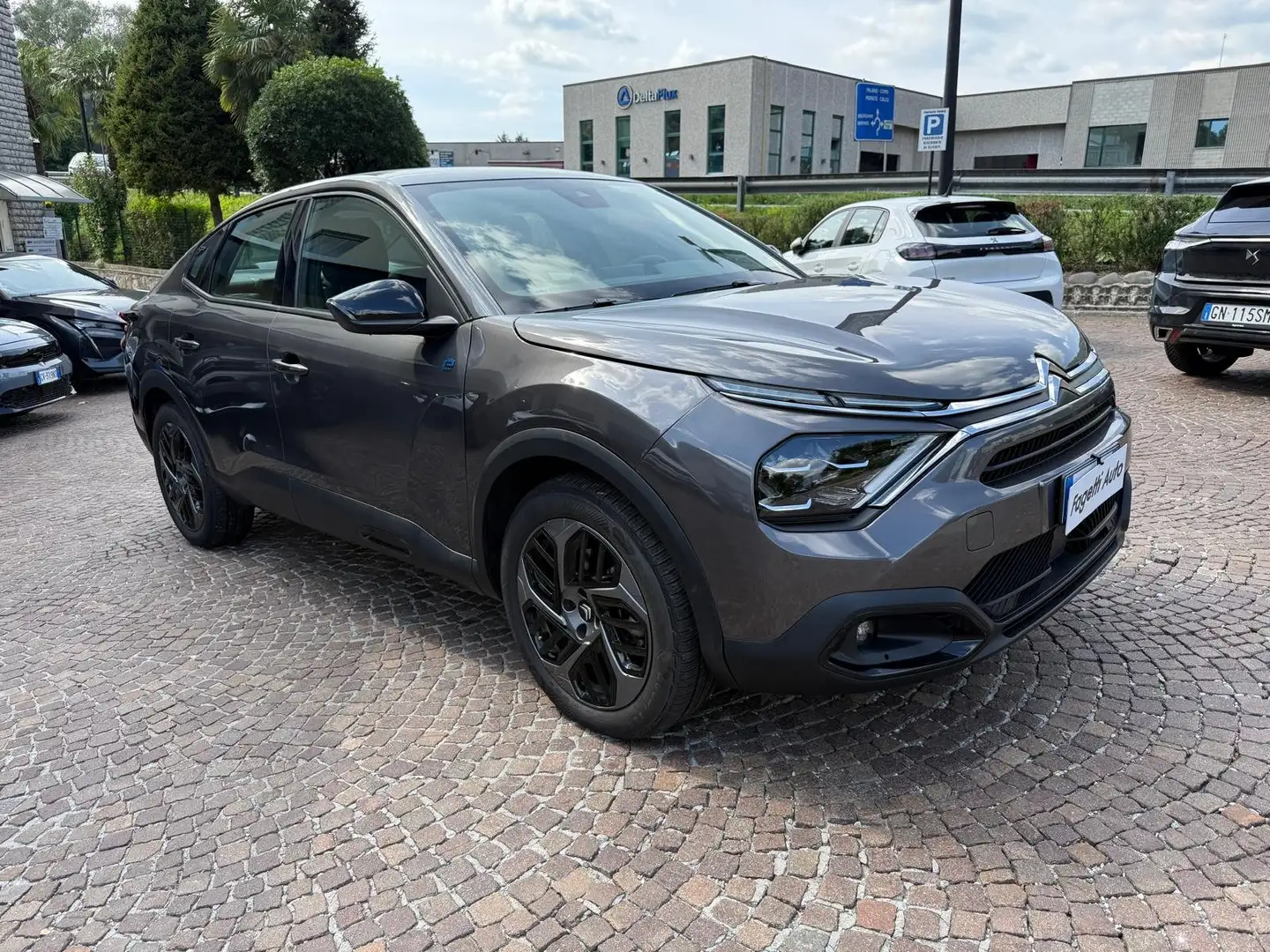 Citroen C4 X ELETTRICA 100kW PLUS OBC 11KW Gris - 2