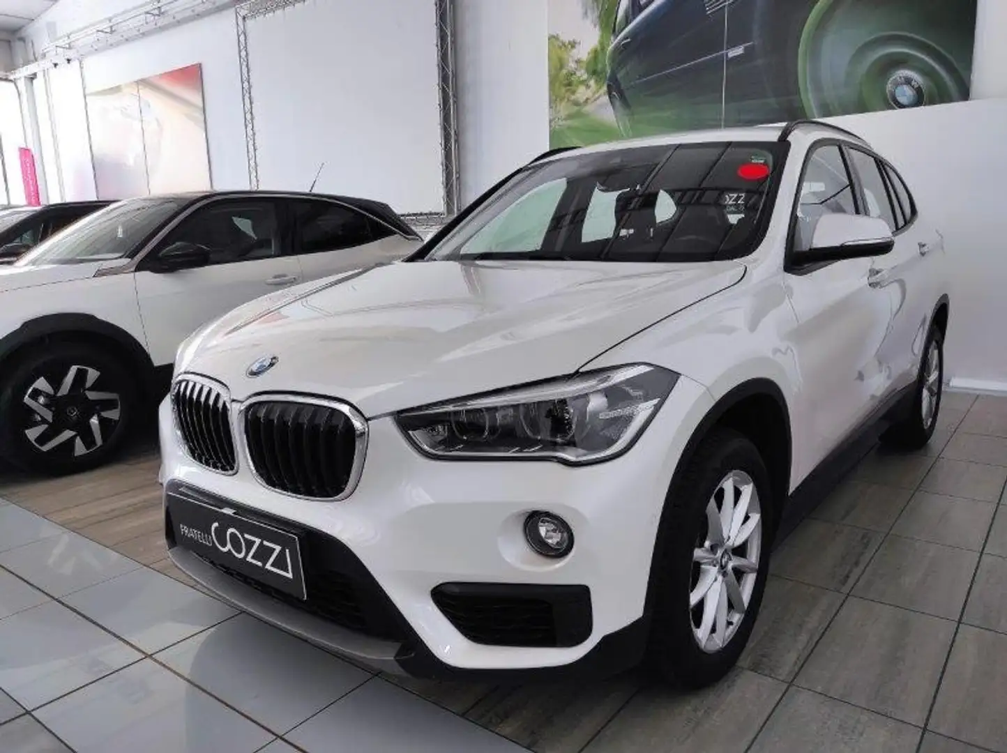 BMW X1 (F48) - X1 sDrive18d Business Bianco - 2