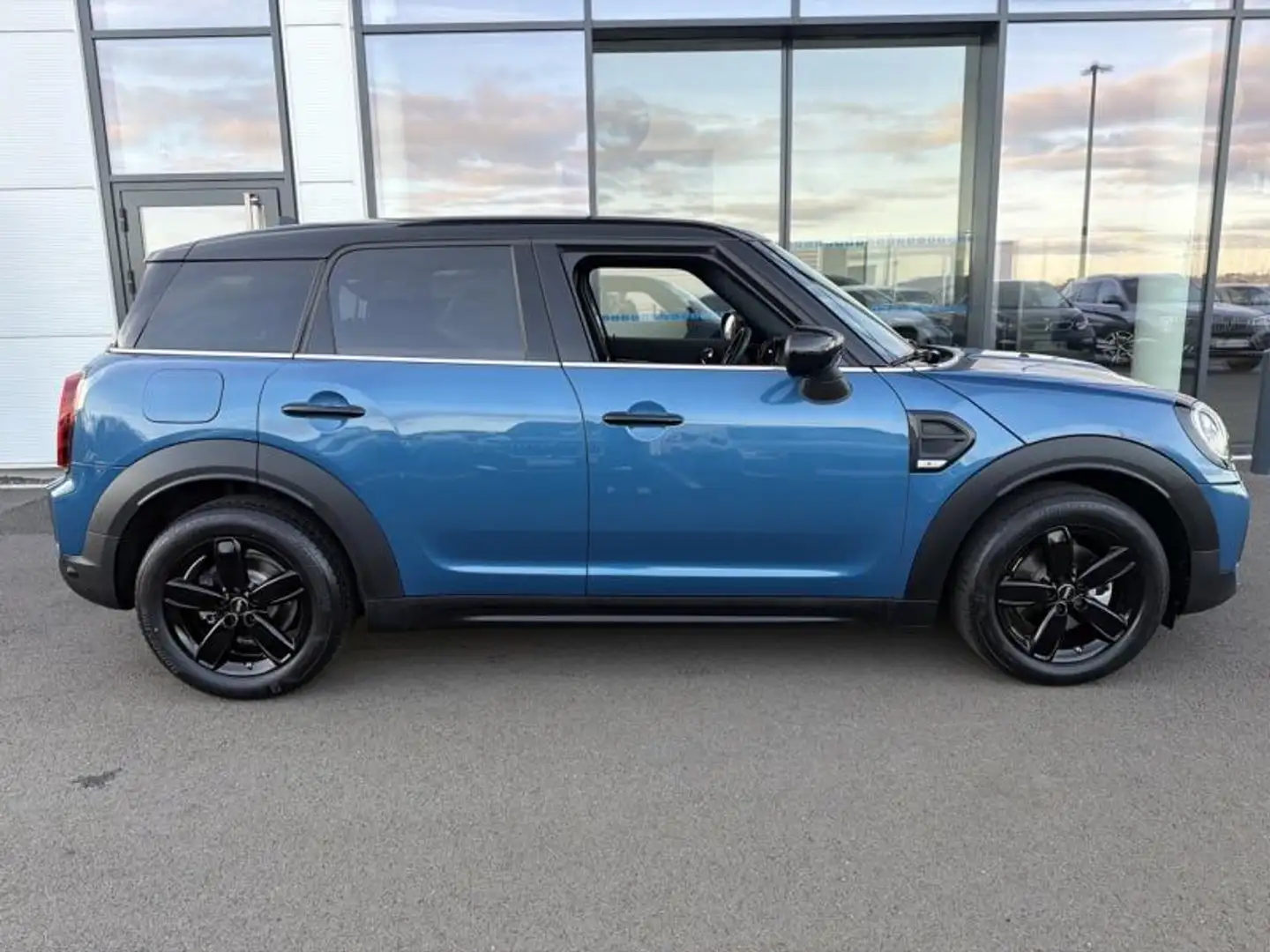 MINI Countryman C Cooper 136ch Essential BVA7 Albastru - 2