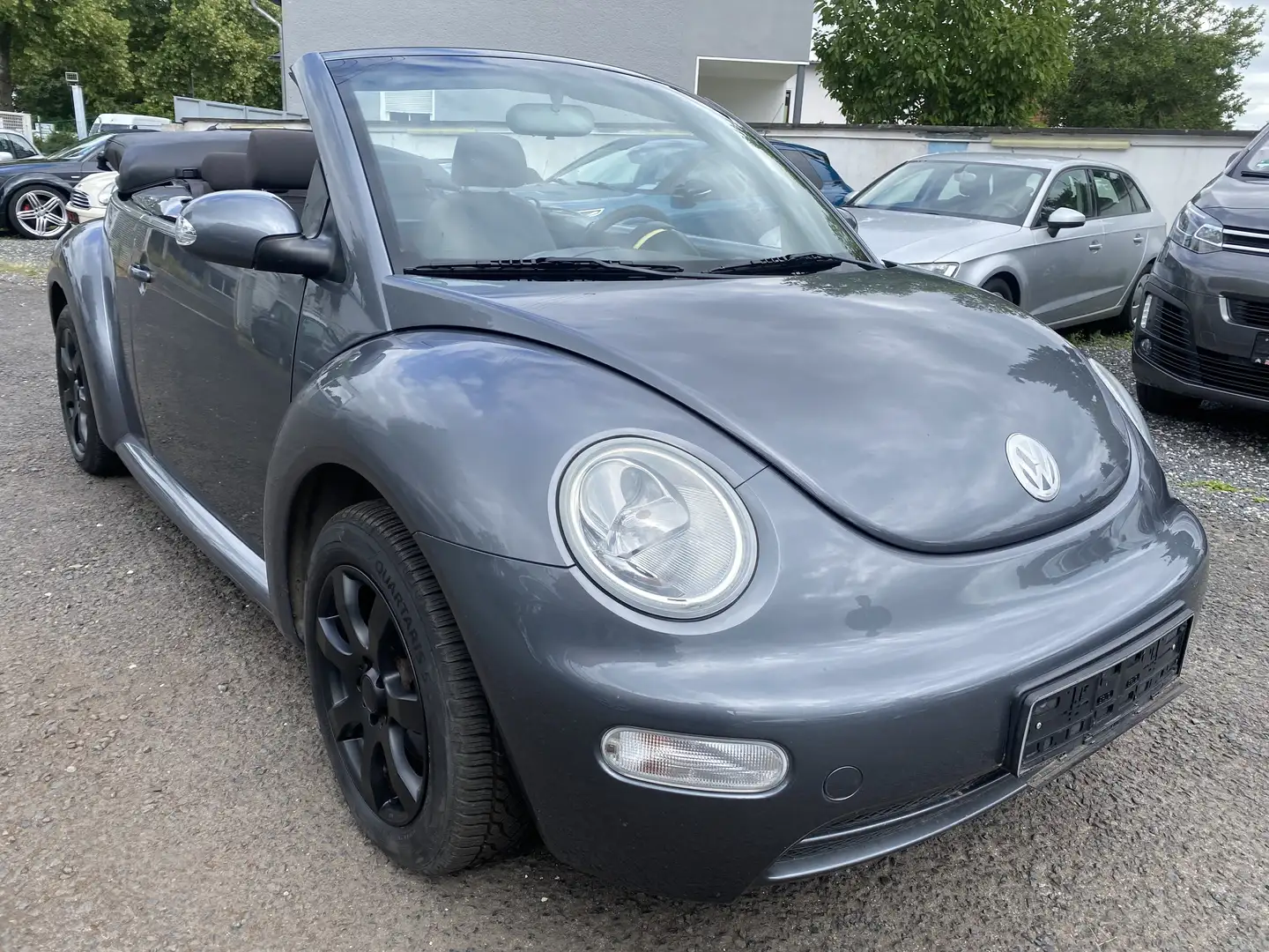 Volkswagen New Beetle 1.4 Gris - 1