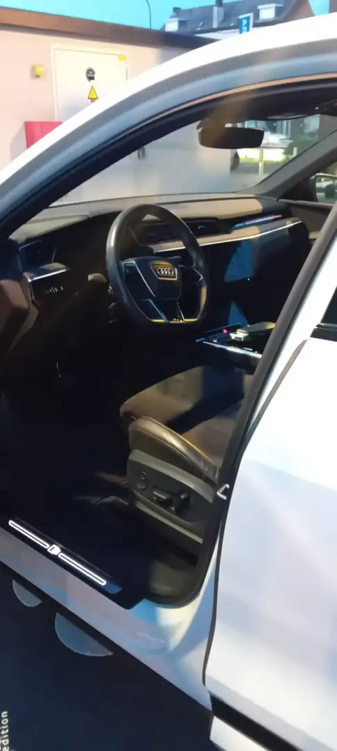 Audi Q8 e-tron Q8 Black Edition e-Tron 89 kWh 50 Quattro S line Alb - 1