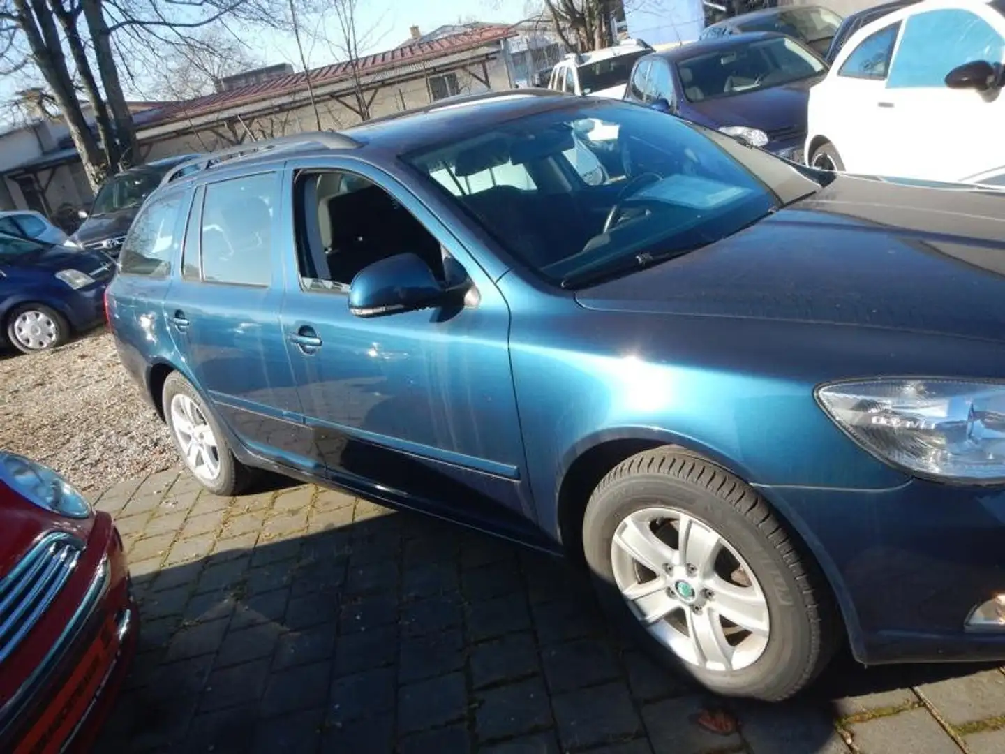 Skoda Octavia Ambition Blau - 1