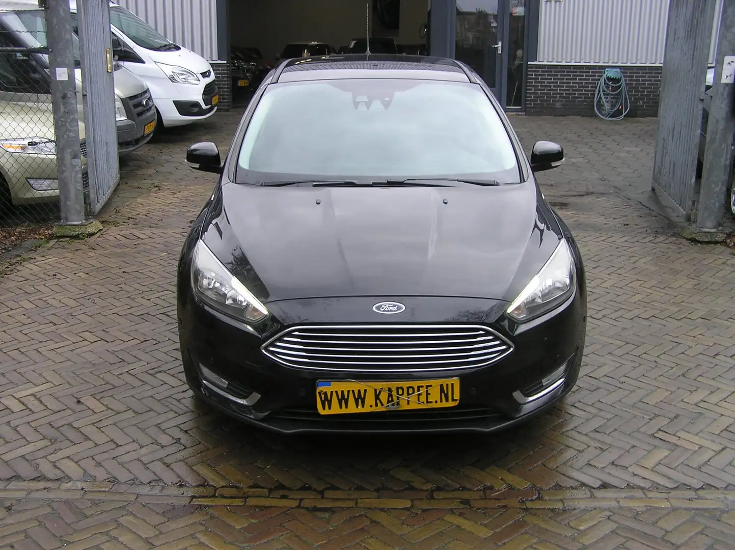 Ford Focus 1.0 Titanium 176 d km airco nieuwe apk Schwarz - 2