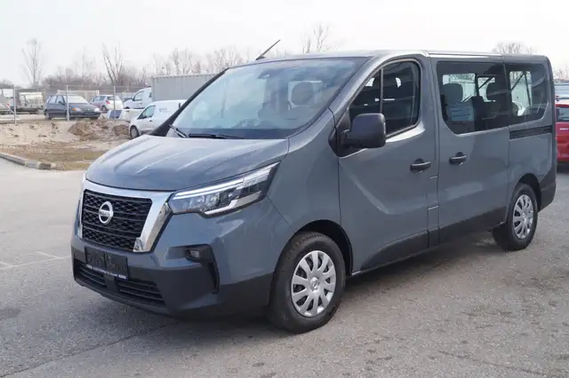 Nissan Primastar Kombi L1H1 3,0t dCi 150  9 sitze N-Connecta