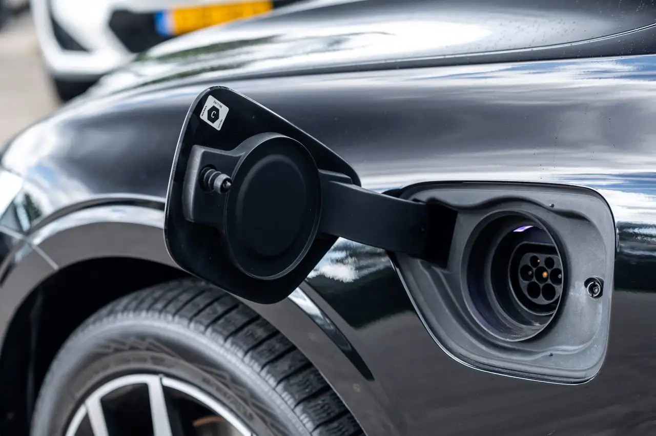 Volvo S60 2.0 Recharge T6 AWD R-Design Panoramadak I Camera, миниатюра 8