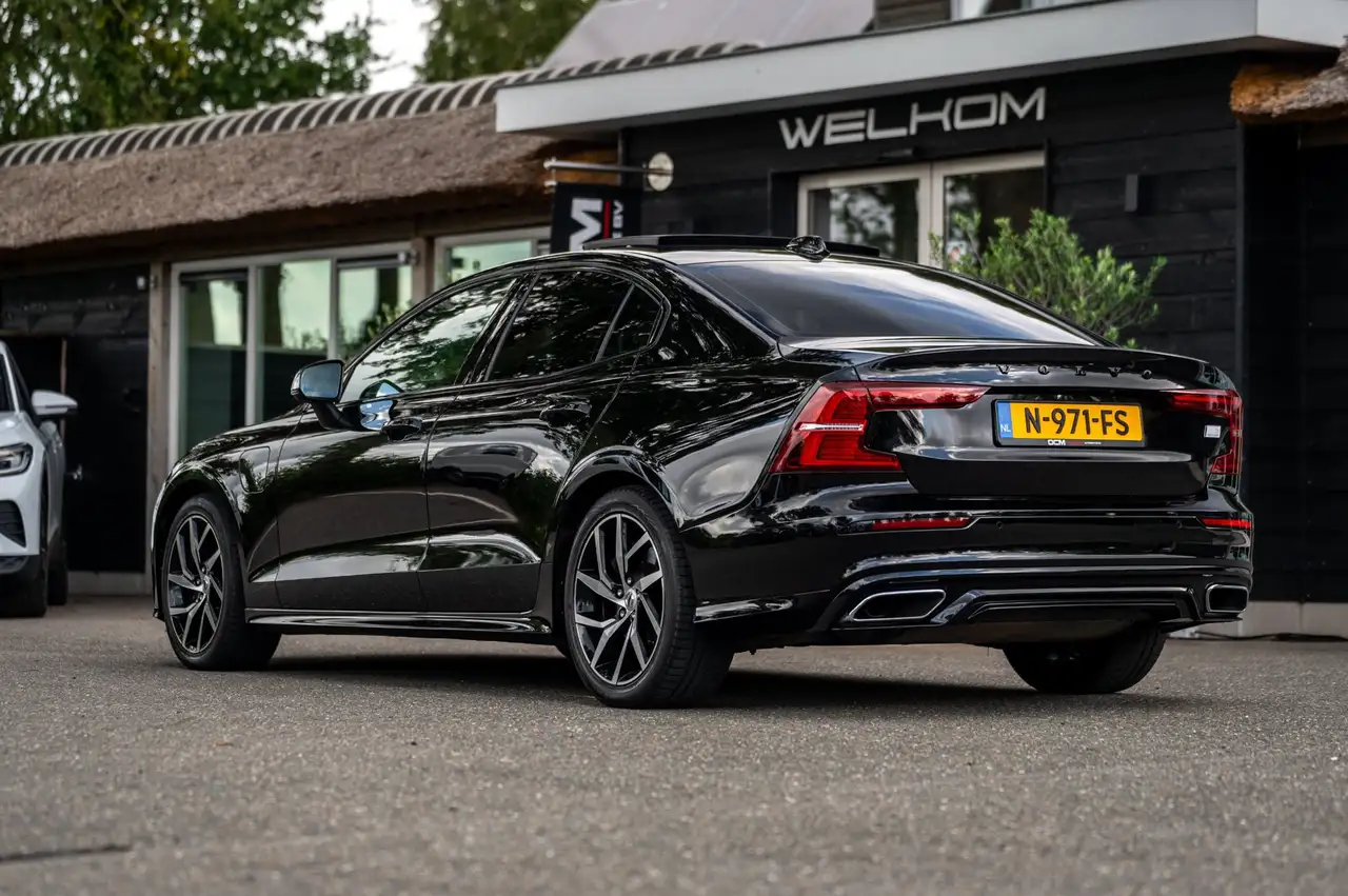 Volvo S60 2.0 Recharge T6 AWD R-Design Panoramadak I Camera, миниатюра 15