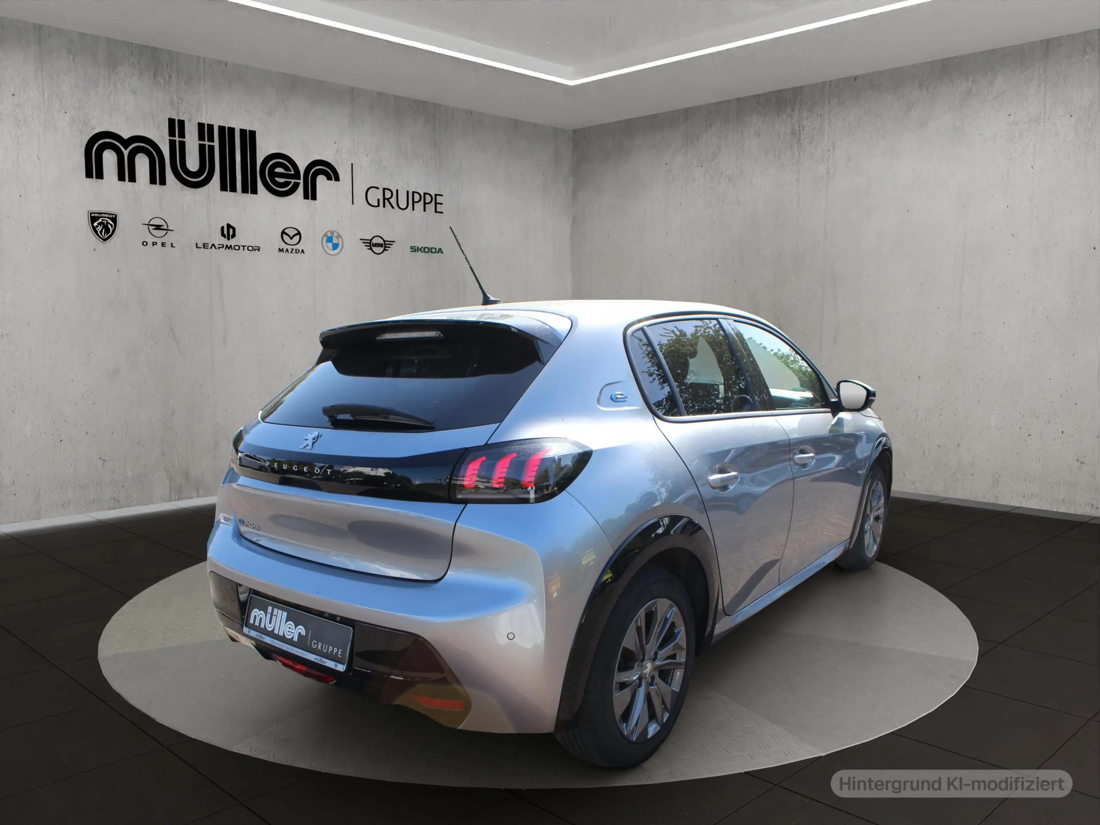 Peugeot e-208 Allure Pack — photo 2