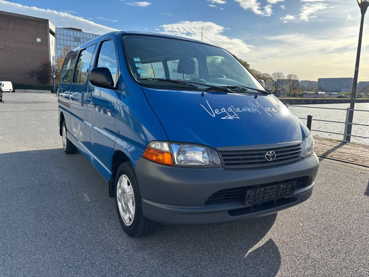 Toyota Hiace D-4D ~ Long shassis ~ Belgium Car ~ CARPASS Bleu - 2