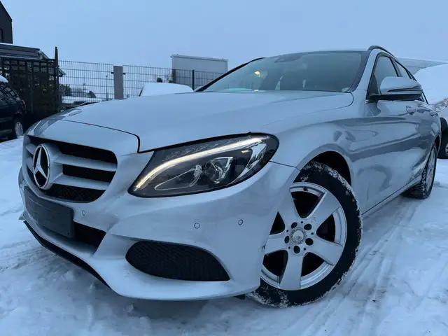 Mercedes-Benz C 220 CDI,Klimaautomatik,Navi,6-Gang,AHK,Bi-Xeno