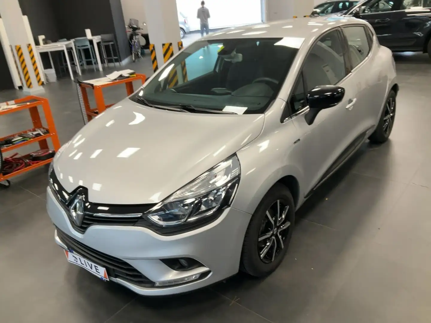 Renault Clio Clio TCe 12V 90 CV GPL Start&Stop 5 porte Energy I Plateado - 1