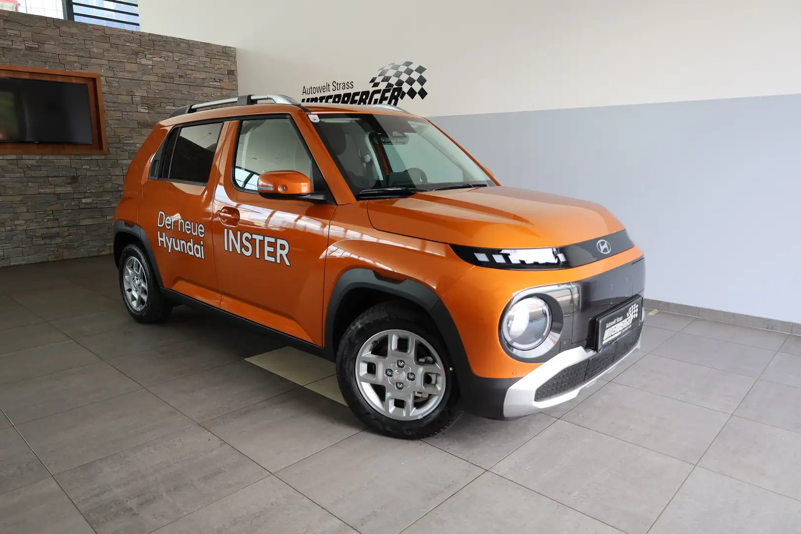 Hyundai Inster Trend Line 49kWh r5t42-O1 Orange - 1