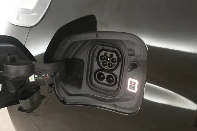 Opel Vivaro-E view 8