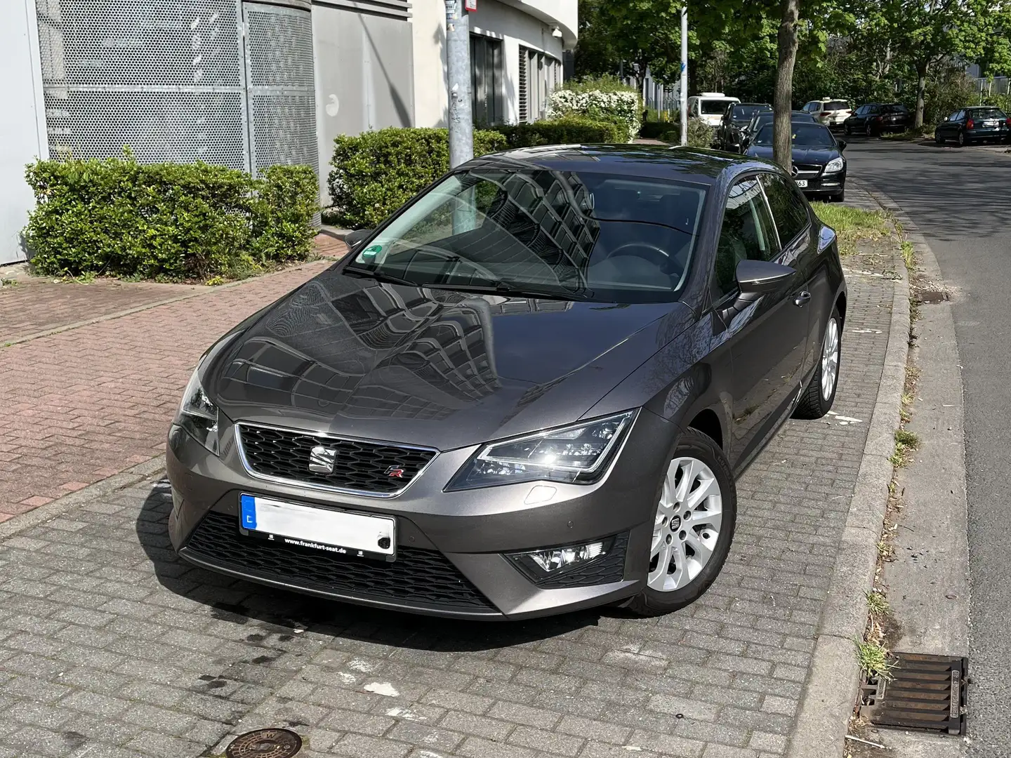 SEAT Leon Leon SC 1.4 TSI Start Grau - 2