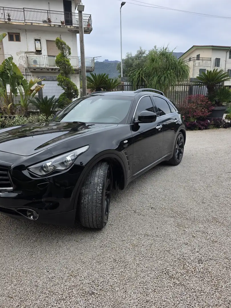 Infiniti QX70 s design - 2