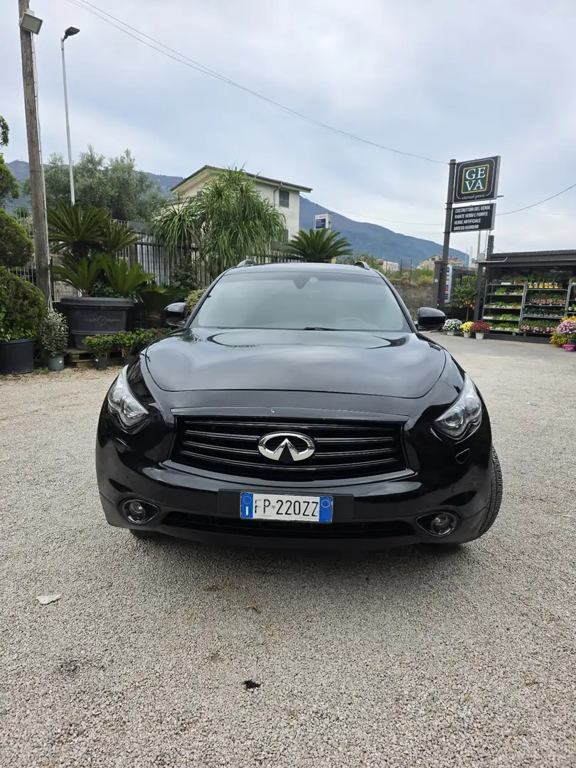 Infiniti QX70 s design - 1