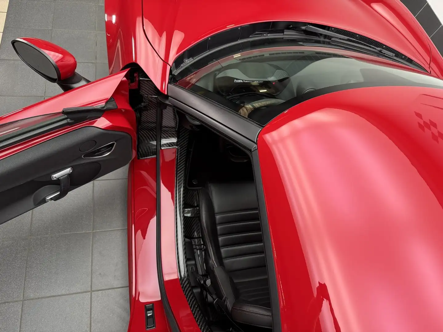 Alfa Romeo 4C 1.7 TBi Coupé - Rosso Competizione- Coming Soon Rosso - 1