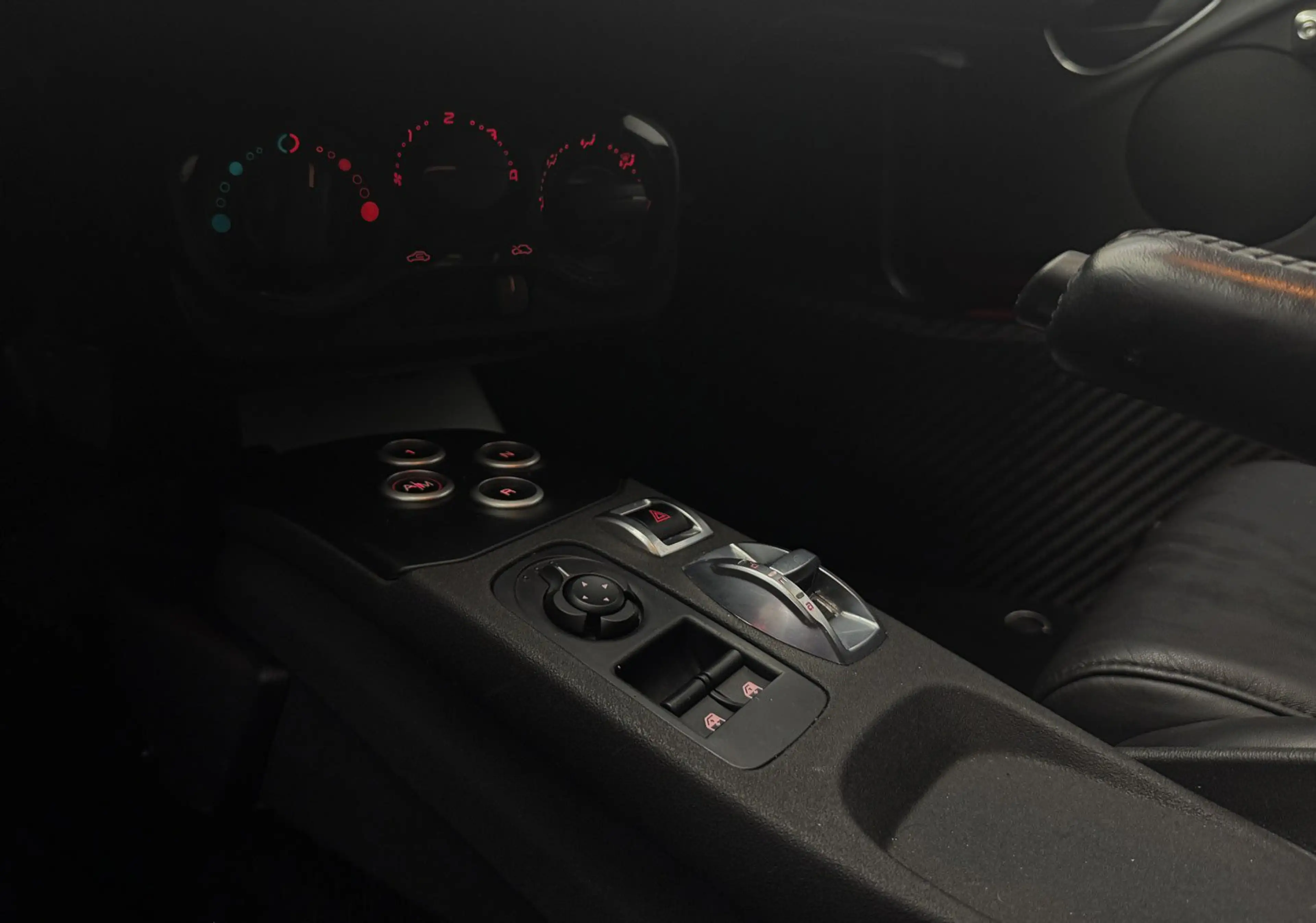 Alfa Romeo 4C 1.7 TBi Coupé - Rosso Competizione- Coming Soon — photo 11