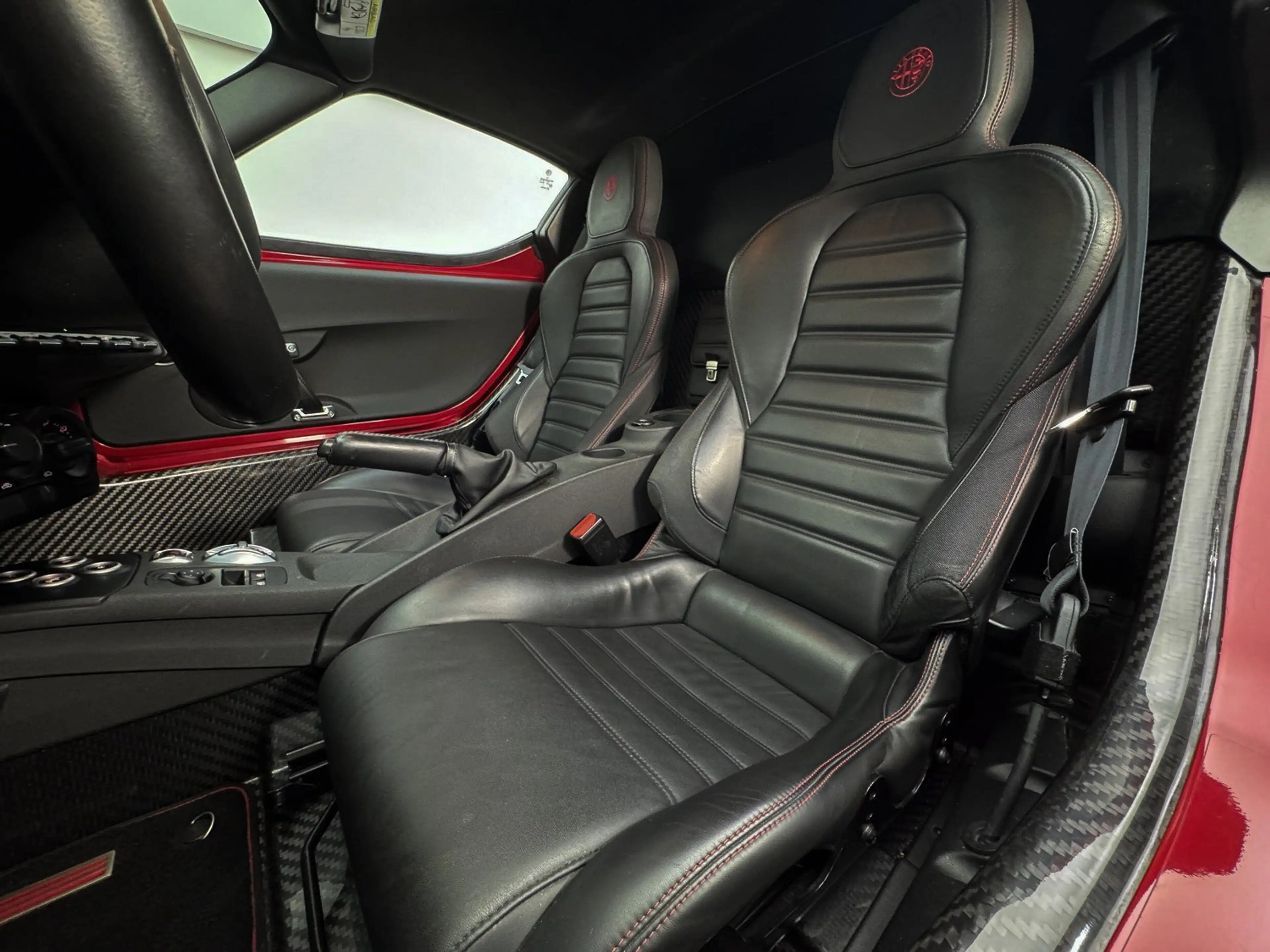 Alfa Romeo 4C 1.7 TBi Coupé - Rosso Competizione- Coming Soon — photo 9