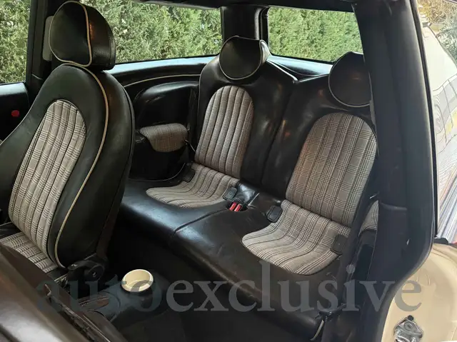 Mini Cooper Cooper view 8