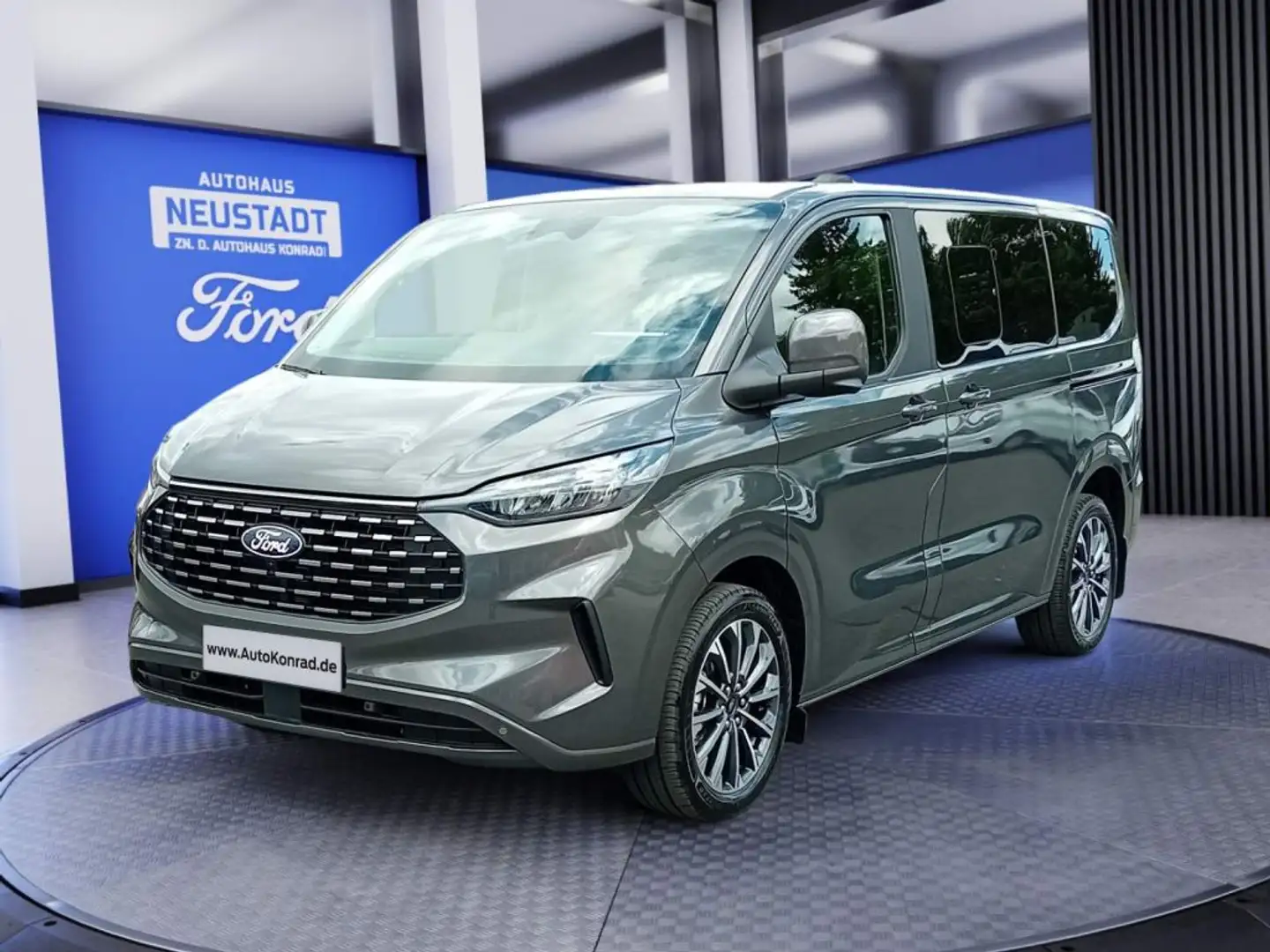 Ford Tourneo Custom 320 L1H1 VA Titanium Grau - 1
