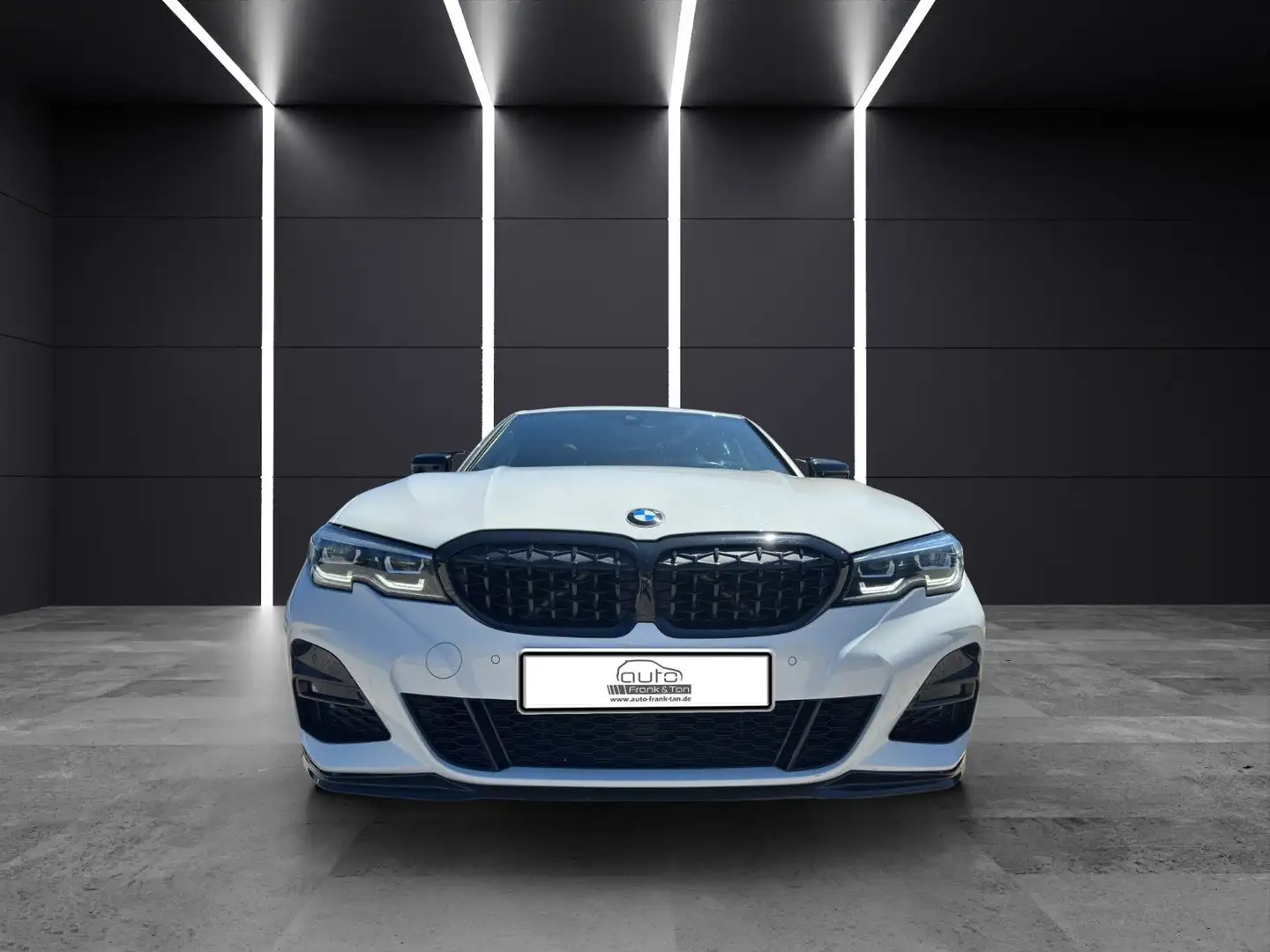 BMW 330 i M Sport*Apple CarPlay*Alcantara*Totwinkel* White - 2