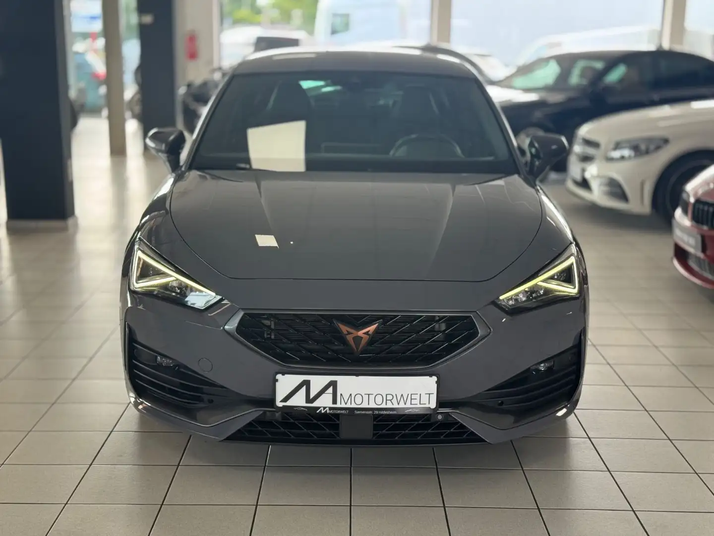 CUPRA Leon VZ /BeatsAudio/CarPlay/Induktionsladeschale Grau - 2