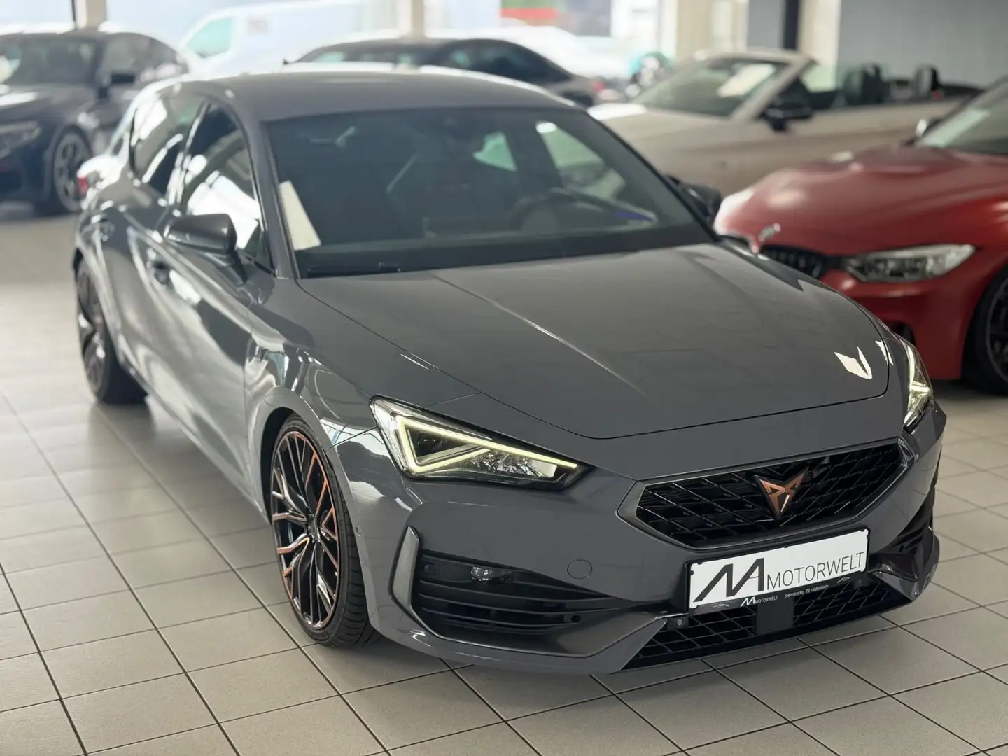 CUPRA Leon VZ /BeatsAudio/CarPlay/Induktionsladeschale Grau - 1