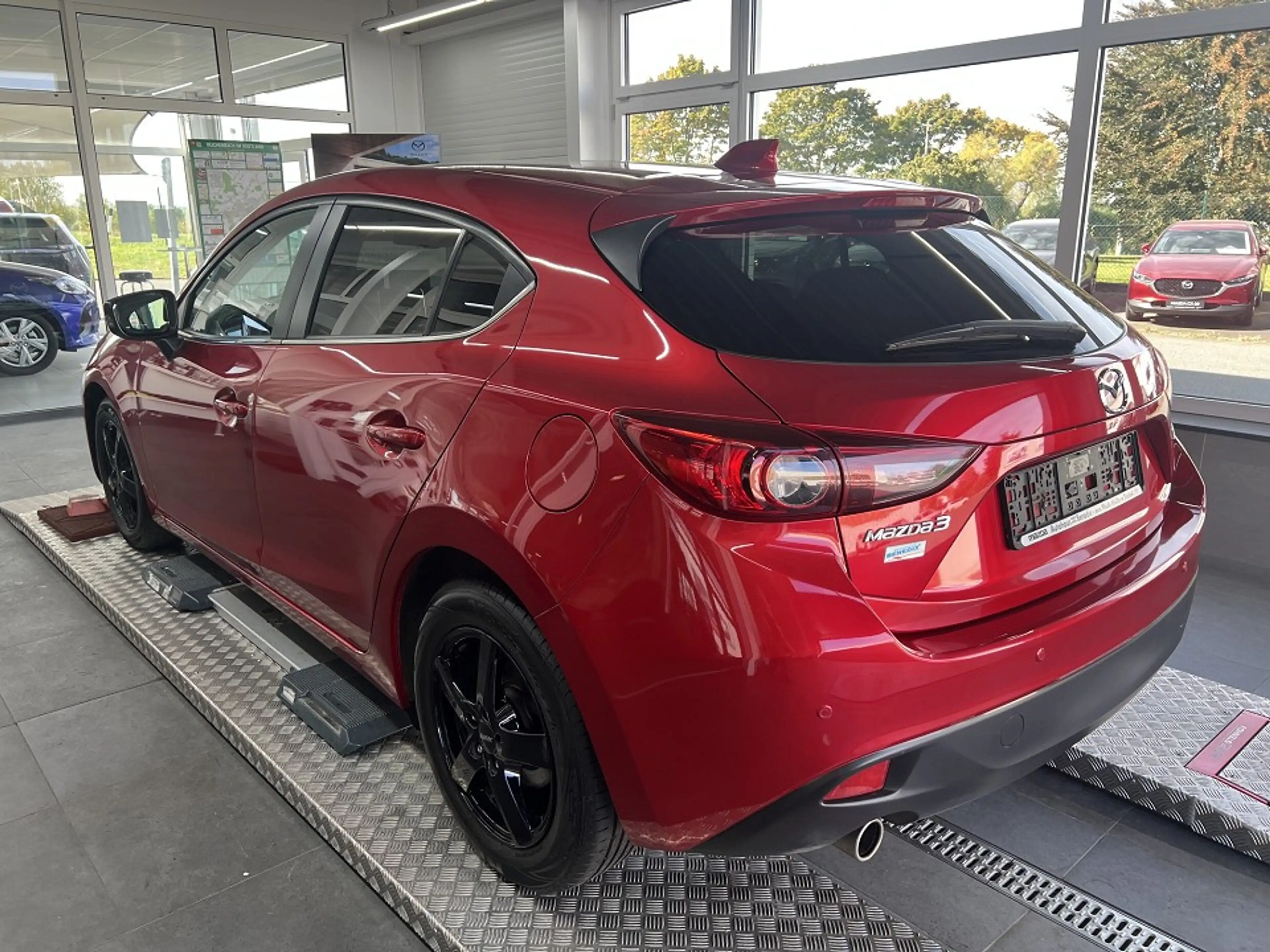 Mazda 3 SKYACTIV-G 120 6GS AL-CENTER TOU-P — photo 5