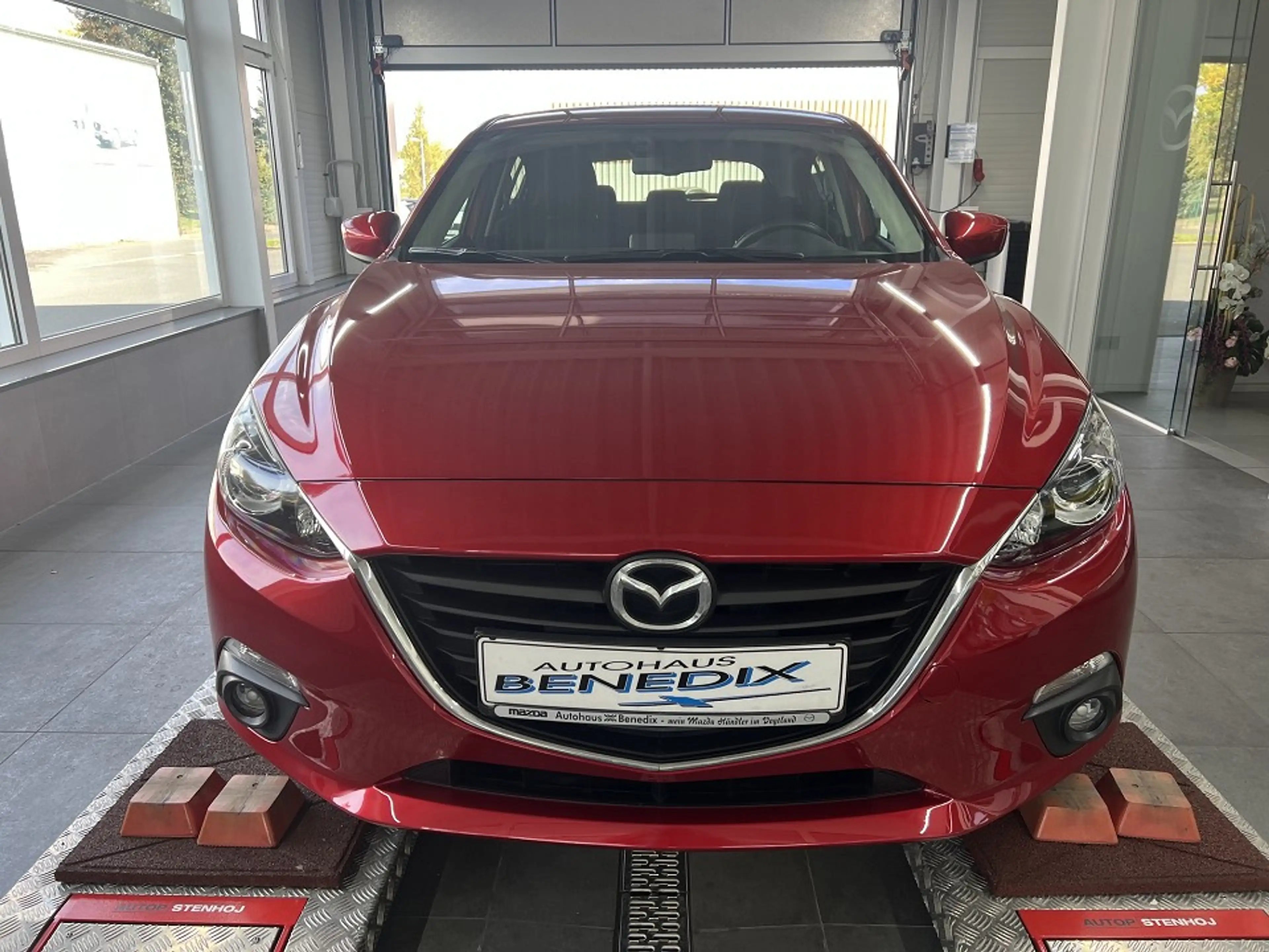 Mazda 3 SKYACTIV-G 120 6GS AL-CENTER TOU-P — photo 2
