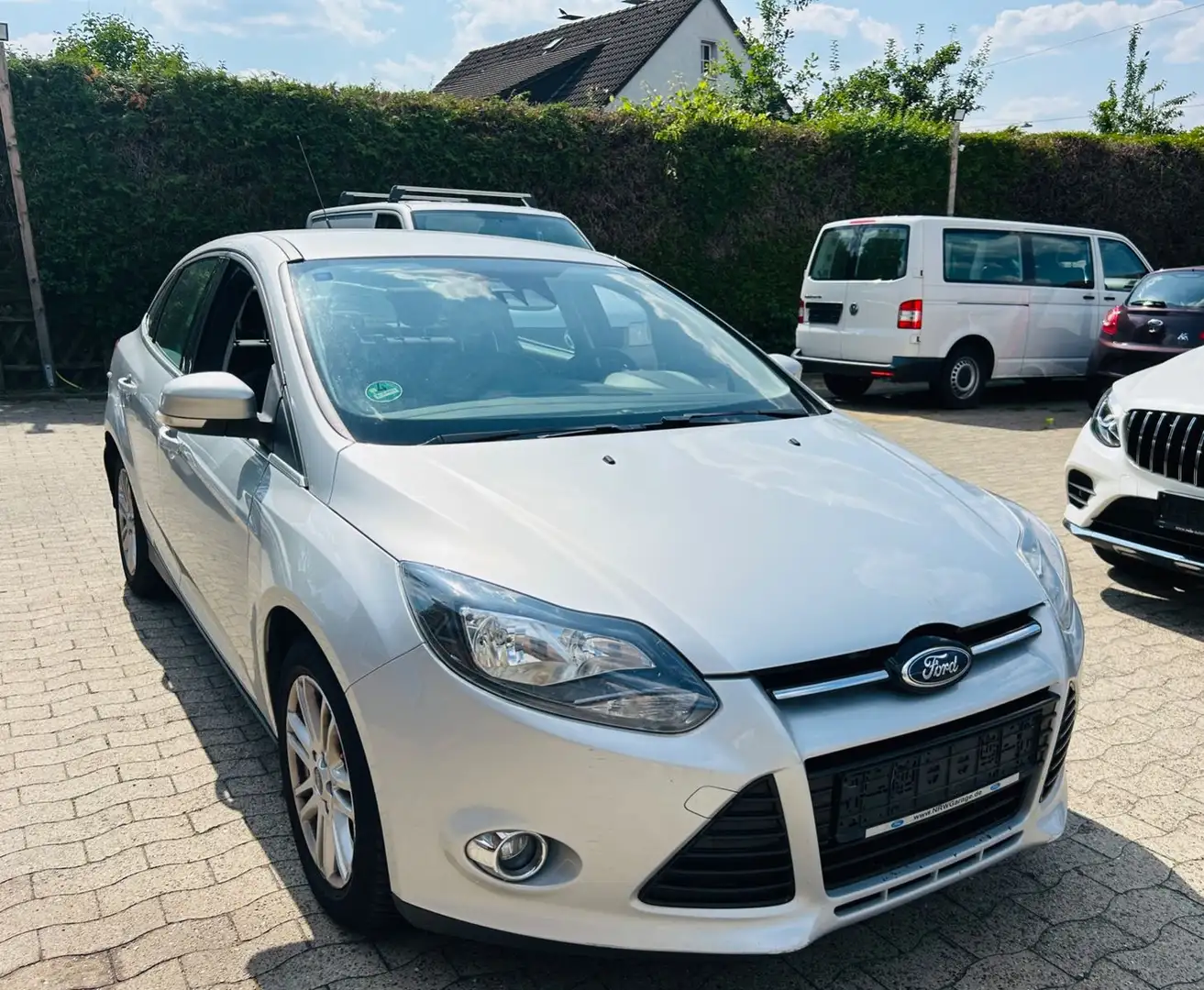Ford Focus Lim. Titanium Silber - 2