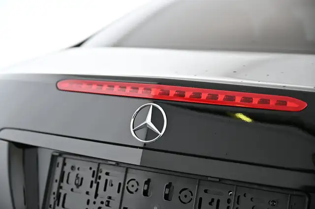 Mercedes-Benz E-Class view 13