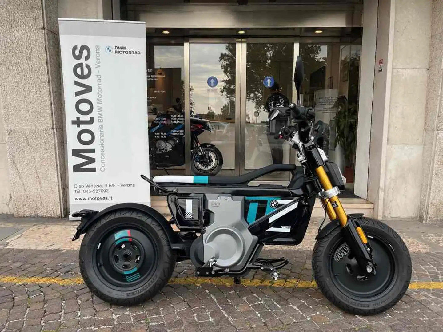 BMW CE 02 4kw Abs Fekete - 1