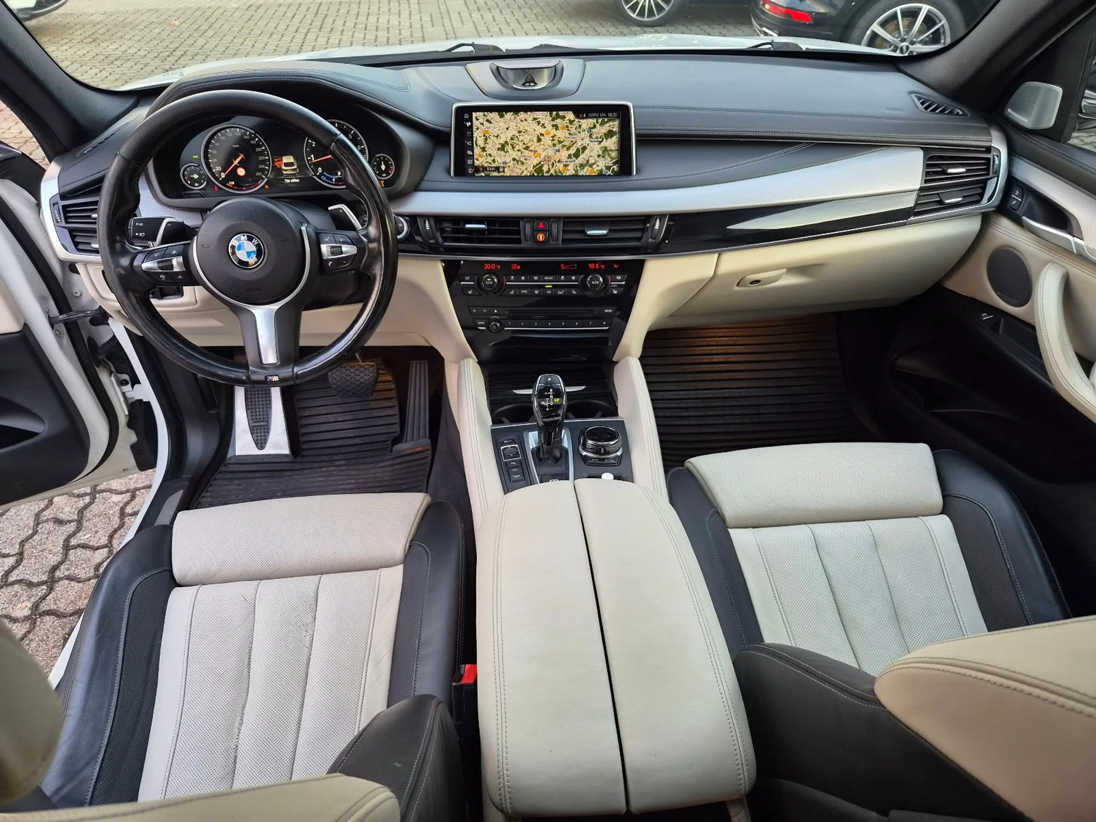 BMW X6 xDrive 35 i M-Paket Performance — photo 14