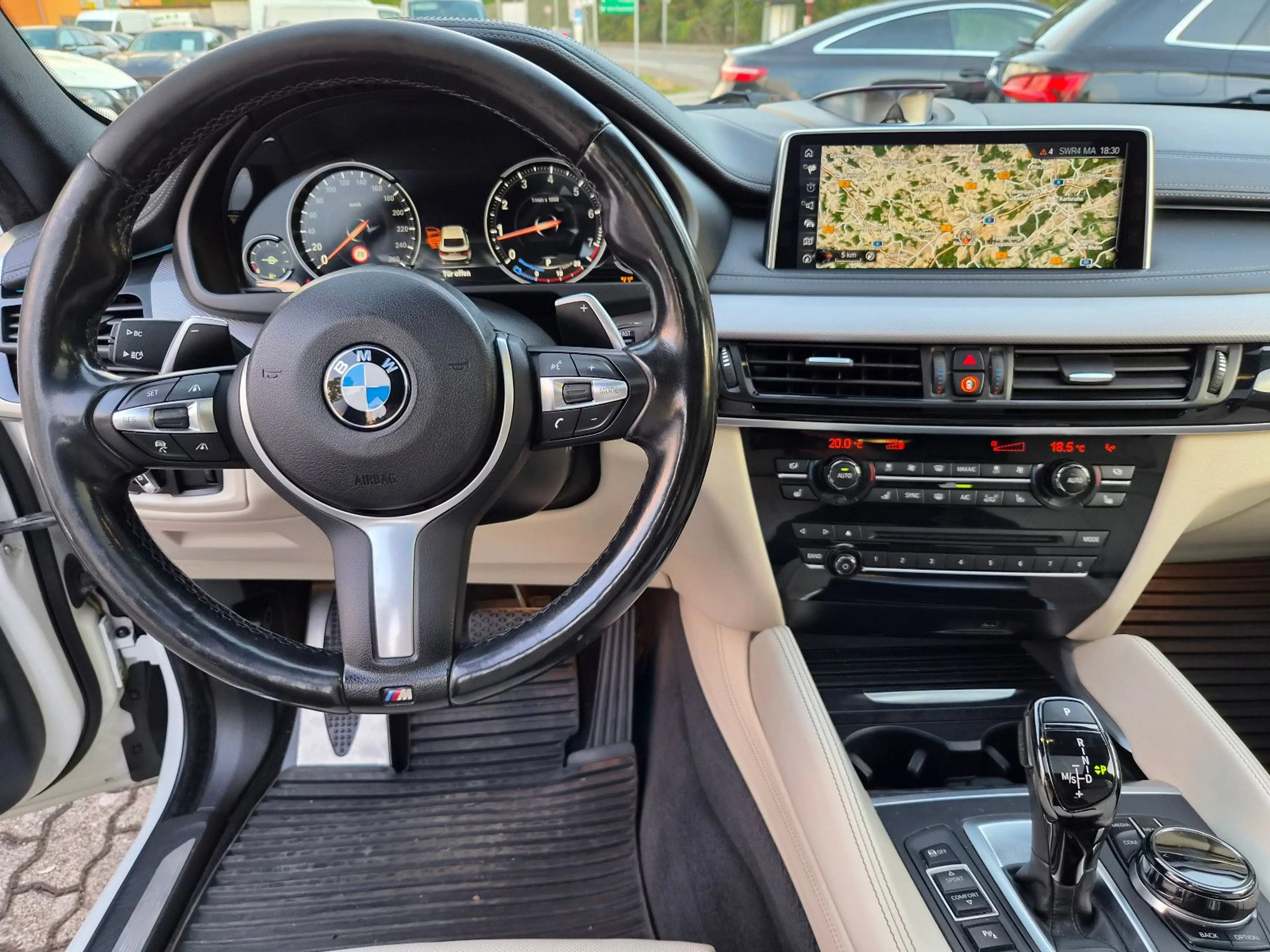 BMW X6 xDrive 35 i M-Paket Performance — photo 13