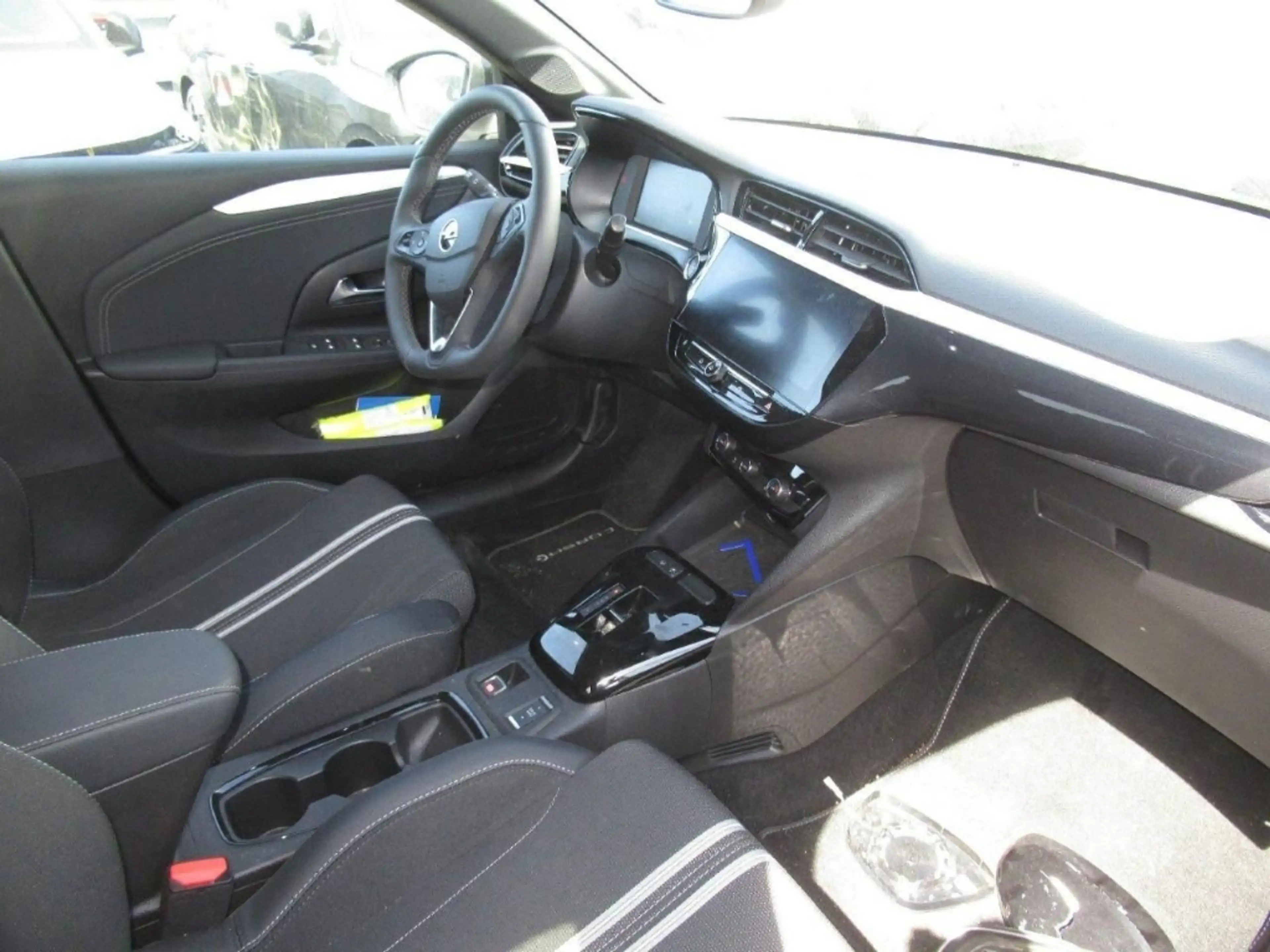 Opel Corsa-e GS 11kw Shz Navi Kamera 360 Tempomat — photo 4